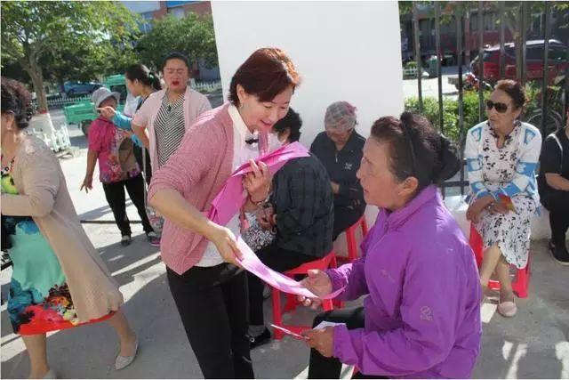 求问这对是什么鞋游戏画面